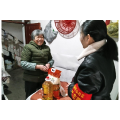 岁末暖冬 温暖入心