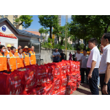高温送清凉 关爱暖人心