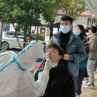 我为群众办实事 核酸采样进高校