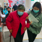 炮台山社区：全方位贴心服务推进老年人疫苗接种工作