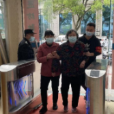 港口社区:做好疫苗接种“最后一公里”服务