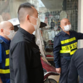 街道“扫楼”不间断 防疫排查不停歇