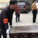 党员变身楼道“管家” 红色力量助力环境提质