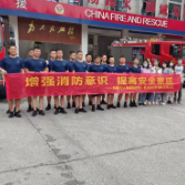 医务人员来到楼区消防开展“增强消防意识，提高安全素质”消防体验活动