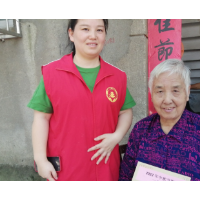 慰问不缺席 中秋情暖心