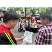 站前路街道开展“利剑护蕾”敲门行动