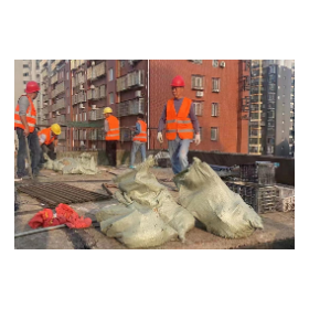 三眼桥街道:开展房屋楼顶“扫雷”专项整治行动