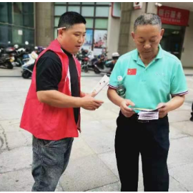 高山坡社区开展禁毒宣传进万家活动