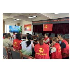 香囊缝出新色彩 悠悠艾香迎端午