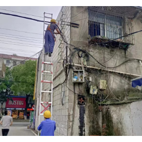 站前路街道：助力卫生城市复审，铁路社区在行动