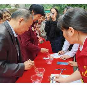 佘家垅社区颐心季银发“潮”生活趣味老年运动会