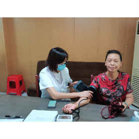 关爱老年人，体检进家门
