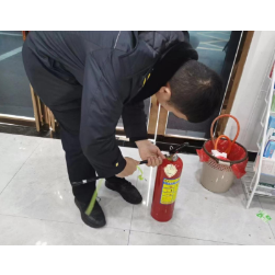 望岳路街道:开展燃气安全隐患排查整治专项行动