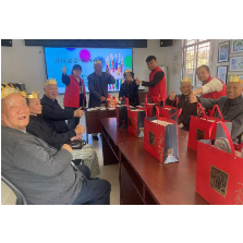 移风易俗 集体寿宴