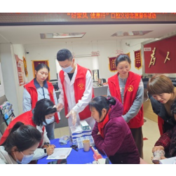 用心关爱一老一小 共画社区同心圆