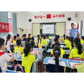 禁毒反诈进校园 利剑护蕾伴成长