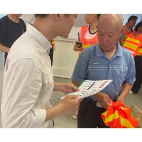 垃圾分类齐参与，低碳生活我先行