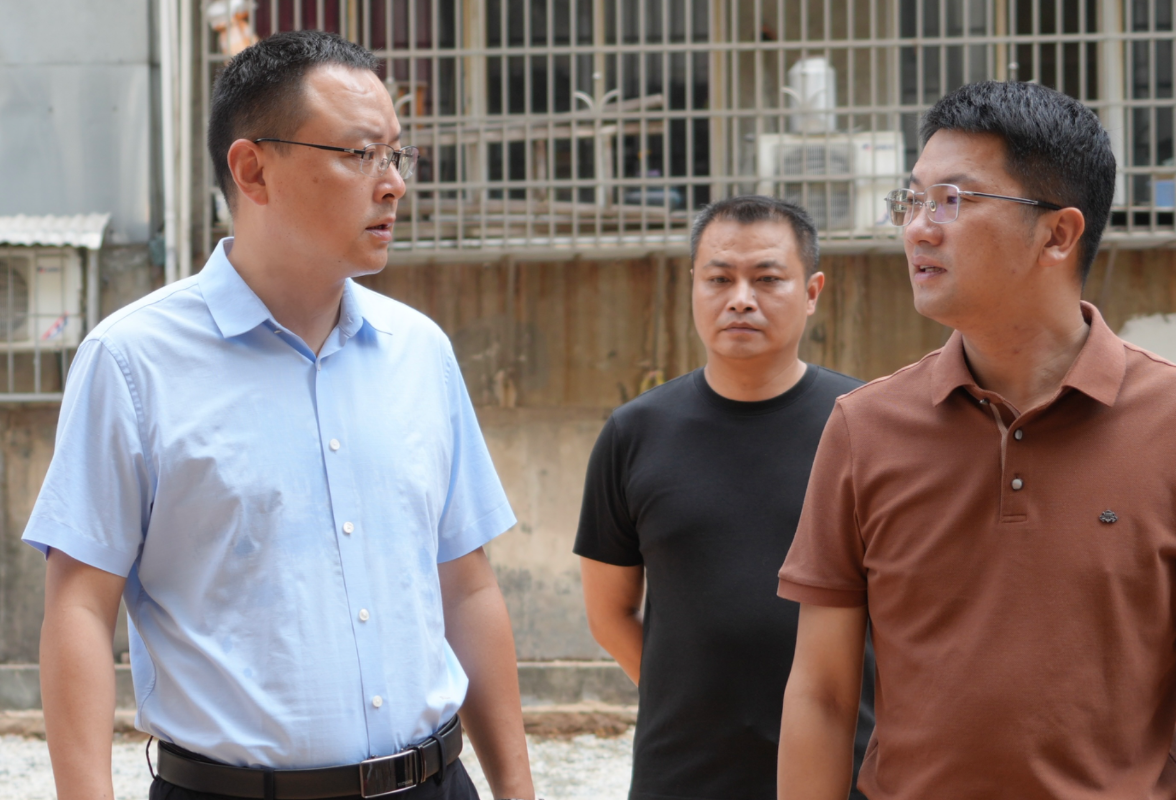 白再兴调研老旧小区改造和保障性住房建设工作