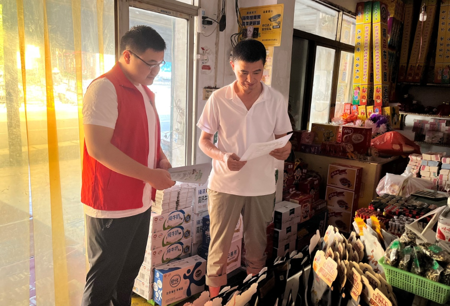 滨湖社区开展中元节文明祭祀宣传活动