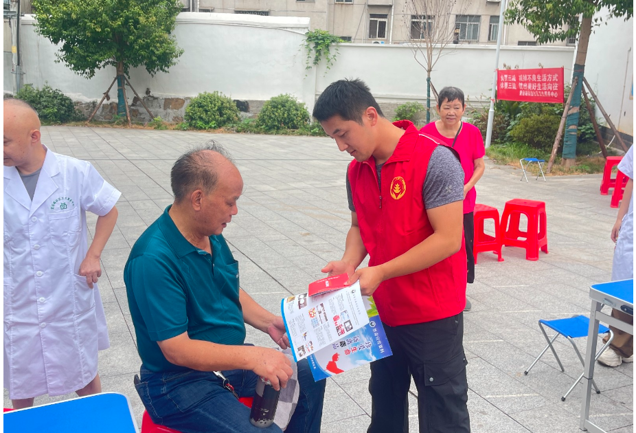 望岳路街道栖凤亭社区：远离成瘾 守护青春