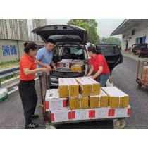 爱心接力不停歇， 学坡社区乐天商行向华容团洲群众捐赠爱心物资