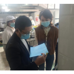 持续强化包保督导，筑牢食品安全防线