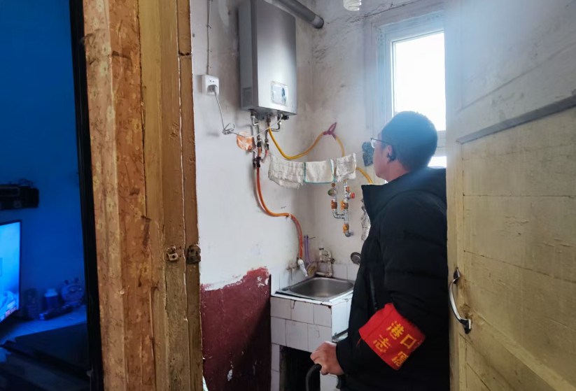 港口社区开展安全巡查 保障居民生活安全
