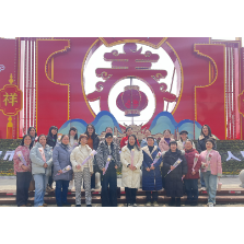 岳阳市直管公房运营服务中心举办“健步踏春行，巾帼展风彩”三八妇女节活动