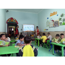 书香润童心，阅读伴成长