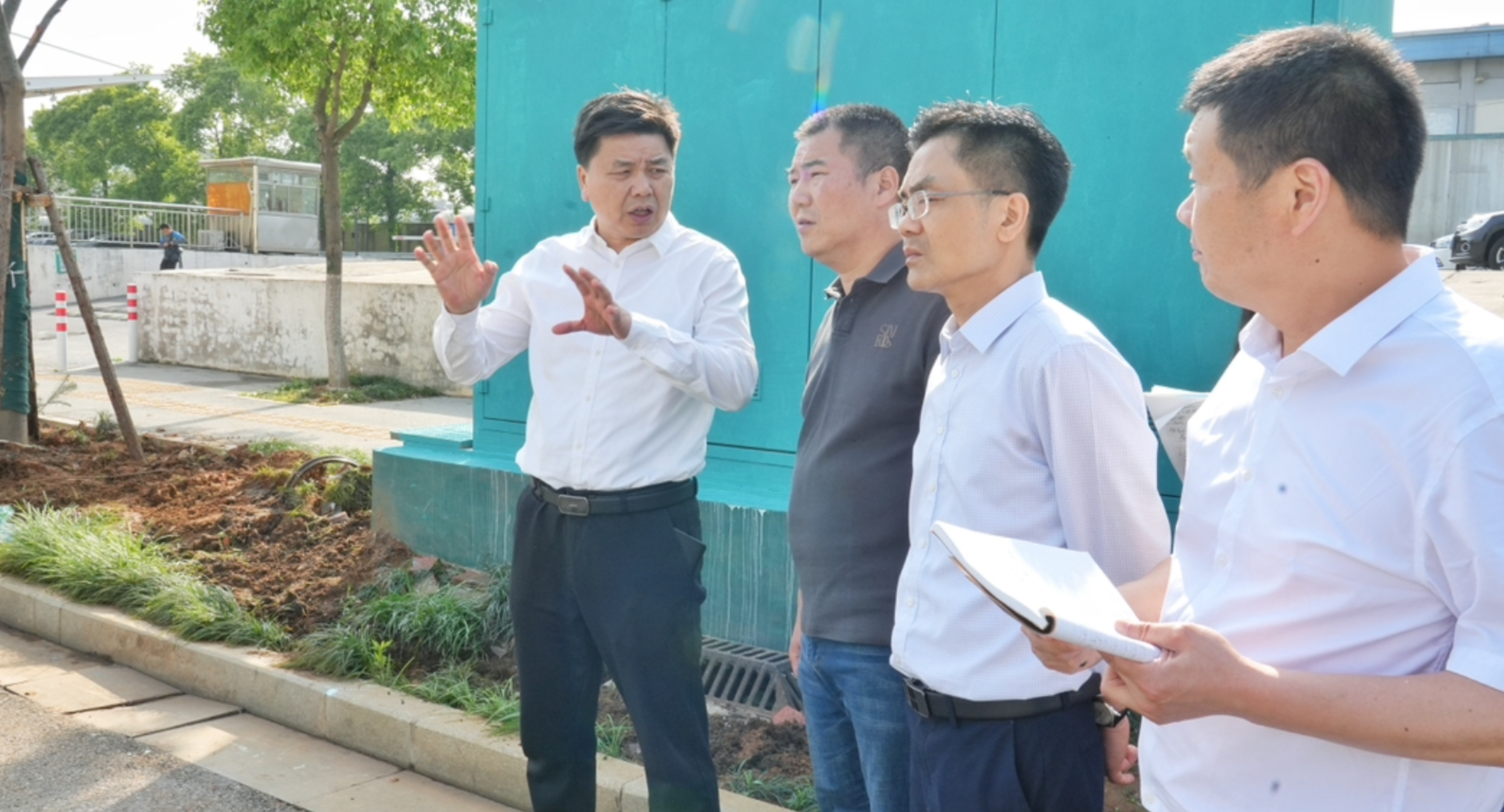 曾平原督导省旅发大会观摩线路沿线风貌提质工作