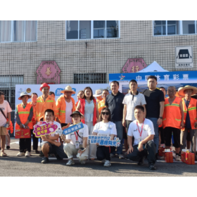 大屋湾社区:高温天里送清凉 情系环卫暖人心