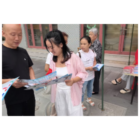 芋头田社区开展垃圾分类“岳分类 岳美好”宣传活动