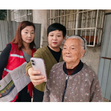 暖心上门解难题 养老认证零跑腿