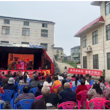 木里港管理处新华社区开展“送戏进社区·温暖百姓心”文艺惠民活动