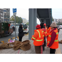 枫桥湖街道:心系环卫工 冬日送保障