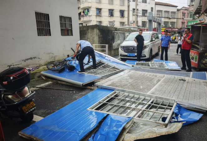 整治私搭乱建 优化居住环境——太子庙社区推进太子花园违建棚屋专项整治
