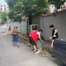 望城岭社区:清理雨水排水沟 疏通民生“连心渠”