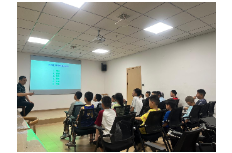 岳荣社区：党建引领利剑护蕾 护航少年平安暑期