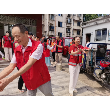 炎炎夏日送清凉 暖心关怀环卫工——区环卫中心联合市福彩中心开展高温慰问活动