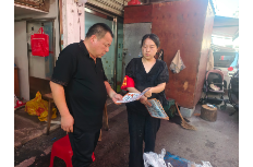 梅溪桥社区：入户宣传送安全·网格巡查守万家
