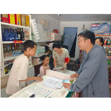 鄢家冲社区：开展暑期防溺水宣传