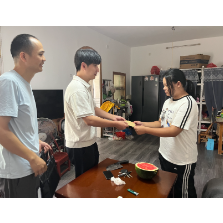 聚力助学担使命 青春筑梦向未来