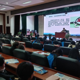 鲤鱼嘴社区：护航青春 健康同行