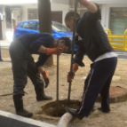 下水道堵塞居民愁 社区处理解民忧