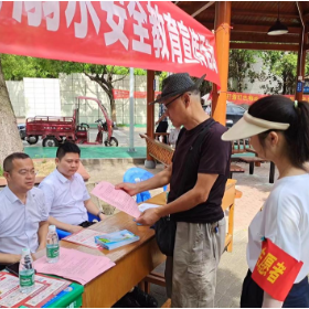 开展防溺水、爱国卫生政策宣传  共建和谐美好社区