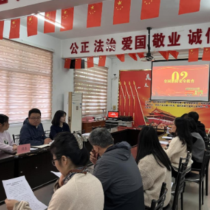 年丰巷社区开展消防日宣传活动