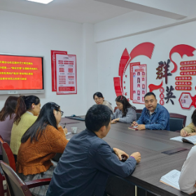炮台山社区新时代文明实践站组织学习“湖南省优秀共产党员”李东同志先进事迹