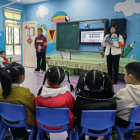 东升社区“护苗”行动：故事润童心，书签寄深情