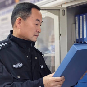 从“智哥”到“智嗲”，岁月见证忠诚