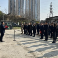 收心聚力起好步  奋勇争先绘新篇—— 洛王街道举行2024年新春升旗仪式